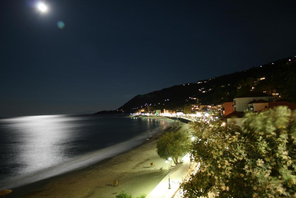 Hotel Manthos Blue Agios Ioannis  Exterior foto